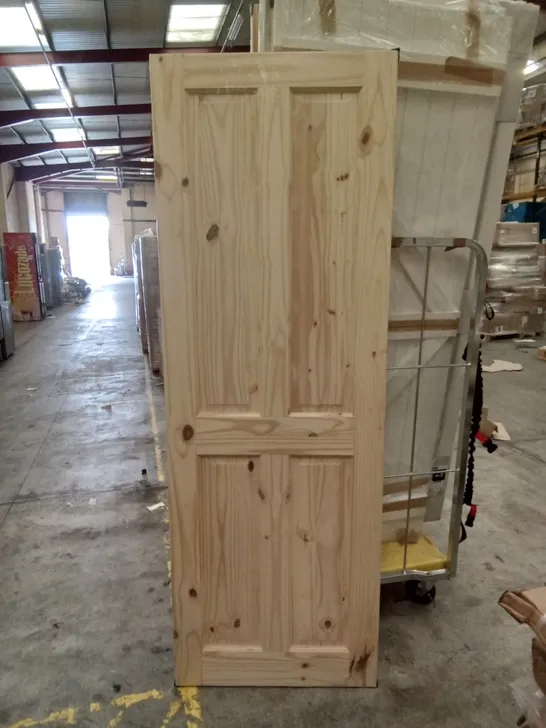 PACKAGED 1985 X 685MM KNOTTY PINE  PANNEL INTERNAL DOOR 