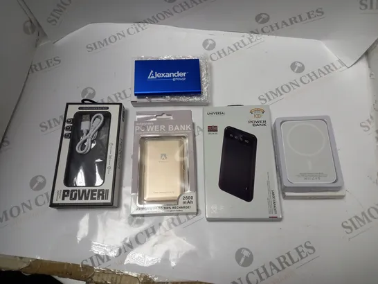 BOXED ASSORTMENT OF 5 POWER BANK PRODUCTS TO INCLUDE UNIVERSAL, ALEXANDER, ETC