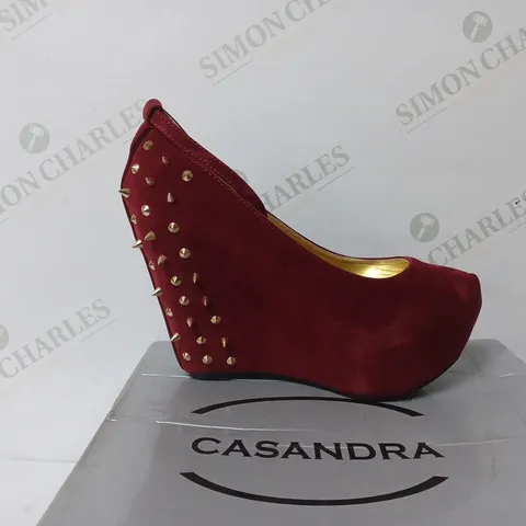 BOXED PAIR OF CASANDRA WEDGE SANDALS IN BORDEAUX SUEDE SIZE 6 