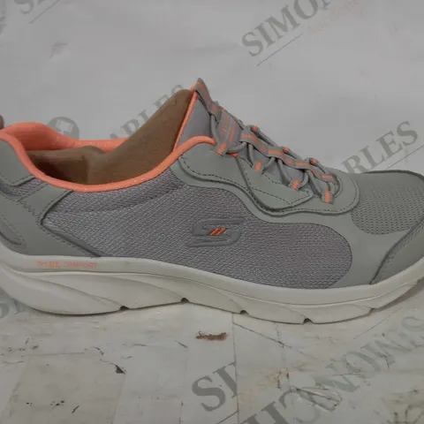 BOXED PAIR OF SKECHERS TRAINERS IN GREY UK SIZE 6