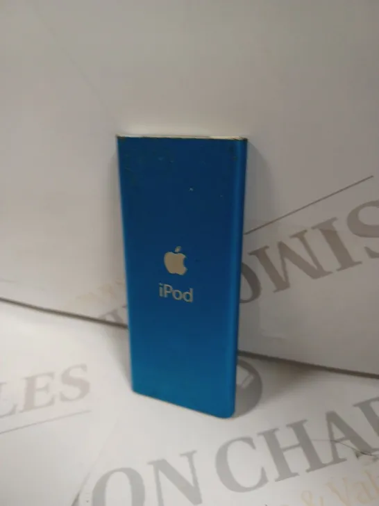 APPLE IPOD NANO 2ND GEN IN BLUE 