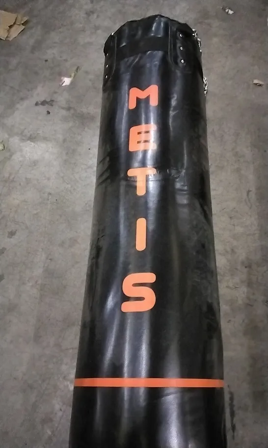 METIS BLACK PUNCHING BAG