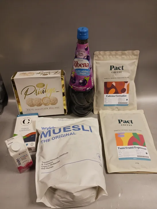 APPROXIMATELY 10 ASSORTED FOOD/DRINK PRODUCTS TO INCLUDE PACT COFFEE, WYLDSSON MUESLI, PRIVILEGE PRALINES ETC 