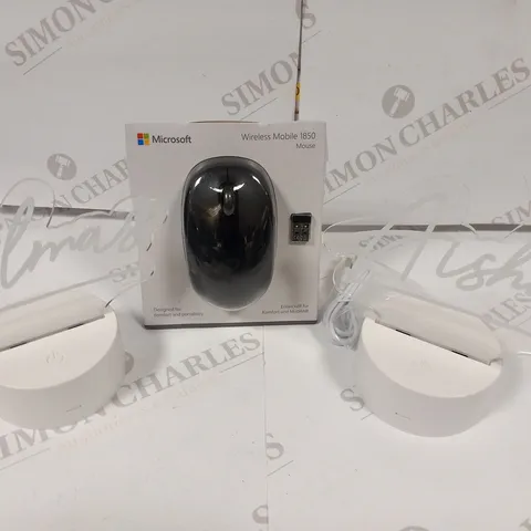 3 ASSORTED PRODUCTS TO INCLUDE MICROSOFT WIRELESS MOBILE 1850 MOUSE AND 2 PERSONALISED LIGHT UP TEXT