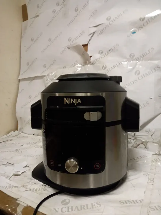 NINJA FOODI SMARTLID 7.5L MULTI COOKER & AIR FRYER