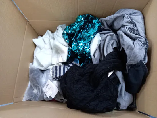 LARGE BOX OF ASSORTED CLOTHING ITEMS IN VARIOUS COLOURS AND SIZES INCLUDING TROUSERS , TOPS AND JUMPERS 