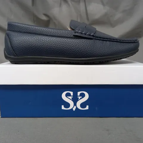 BOXED PAIR OF SEVVA LOAFERS IN NAVY UK SIZE 5