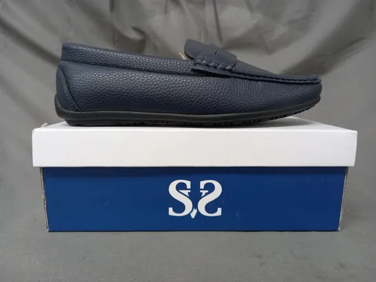 BOXED PAIR OF SEVVA LOAFERS IN NAVY UK SIZE 5