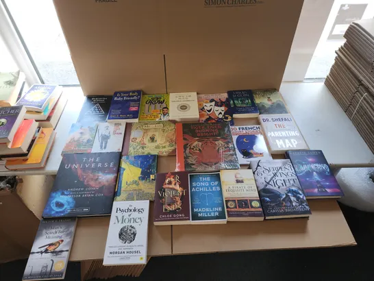 CAGE OF A SIGNIFICANT QUANTITY OF ASSORTED BOOKS BY STEPHEN KING, J. R. R. TOLKIEN, ANDRZEJ SAPKOWSKI, ISAAC ASIMOV, MADELINE MILLER, NATALIE LLOYD, URSULA LE GUIN, NAHOKO UEHASHI, ETC