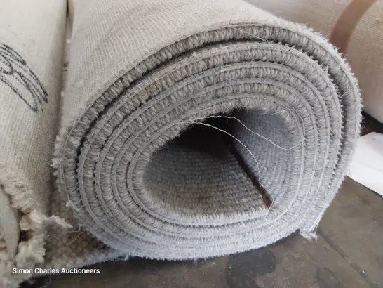 ROLL OF QUALITY BEACHCOMBER STRAND CARPET APPROXIMATELY 5M × 2.71M