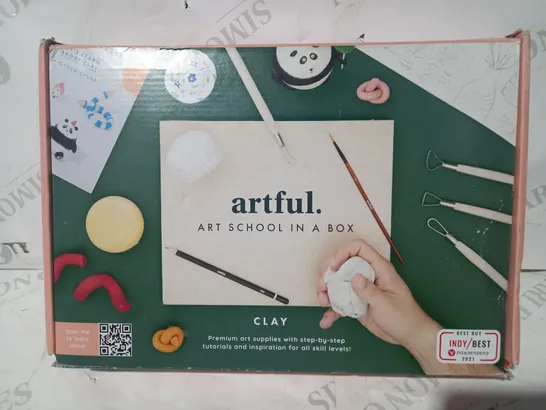 ARTFUL ART SCHOOL IN A BOX