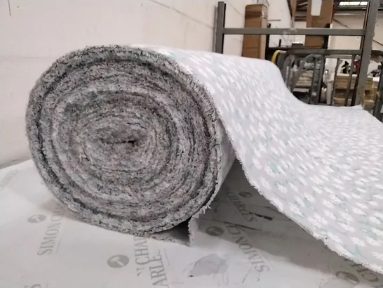 ROLL OF GREY FLOWER-PATTERNED LINEN APPROXIMATELY 150MX1.5M 