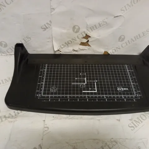 AVERY PAPER CUTTER 