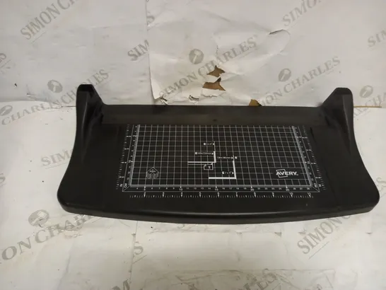 AVERY PAPER CUTTER 