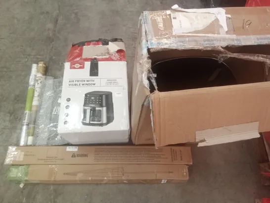 PALLET OF ASSORTED ITEMS INCLUDING AIR FRYER WITH VISIBLE WINDOW, RETRACTABLE GATE, 6L PLASTIC FRAME BEE FEEDER, SCRATCH OFF WORLD MAP, PARASOL, DUOFIRE WINDOW FILM 