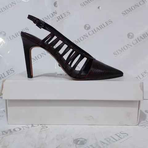 BOXED PAIR OF REISS DAPHNE SLINGBACK HEELS IN POMEGRANATE SIZE 6