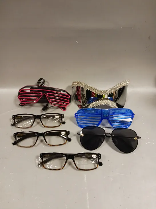 APPROXIMATELY 20 ASSORTED GLASSES/SUNGLASSES IN VARIOUS DESIGNS 