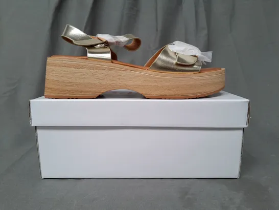 BOXED PAIR OF IDEAL PLATFORM OPEN TOE SANDALS IN METALLIC GOLD EU SIZE 38