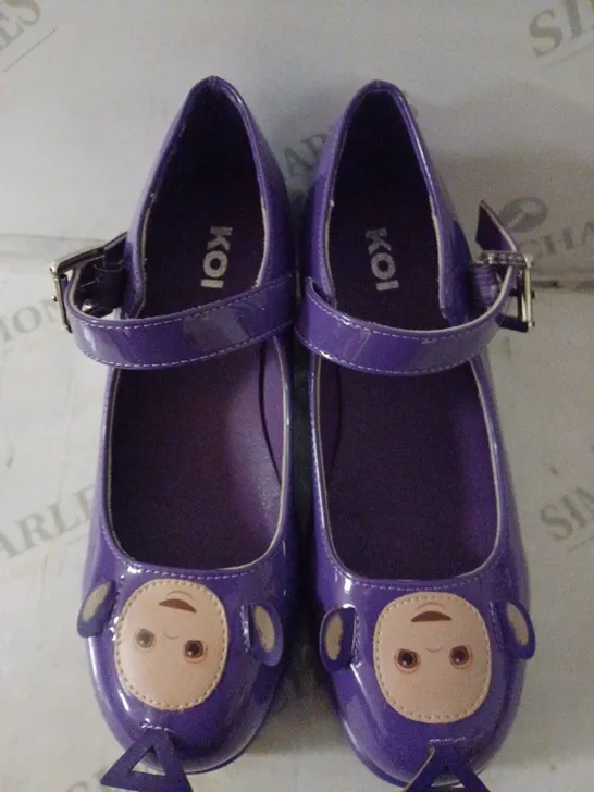 BOXED PAIR OF KOI TIRA MARY JANES 'TINKY WINKY EDITION' SIZE 6