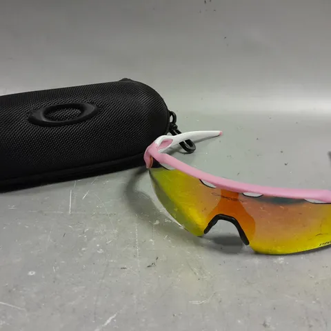 OAKLEY PRIZM LENS SPORTS SUNGLASSES 