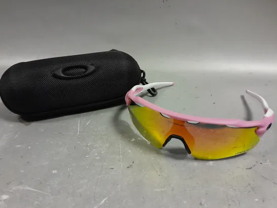 OAKLEY PRIZM LENS SPORTS SUNGLASSES 