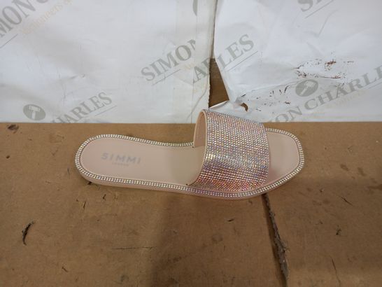 PAIR OF SIMMI LONDON FLIPFLOPS SIZE 5