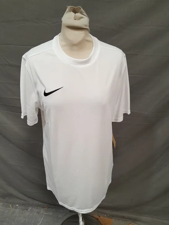 NIKE DRI FIT SLIM FIT WHITE T-SHIRT - MEDIUM