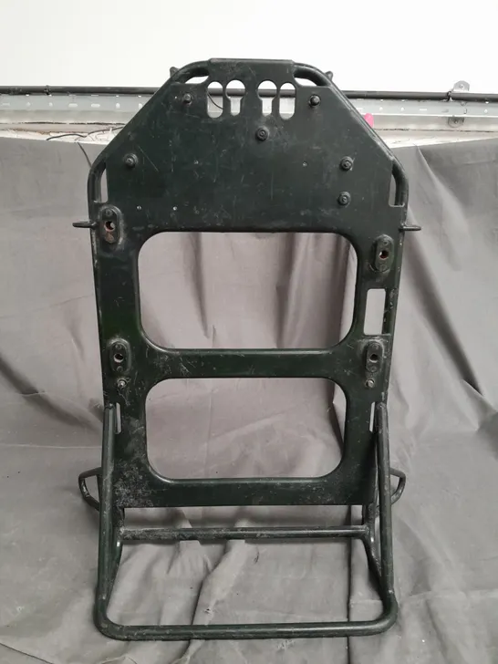 CLANSMAN LIGHTWEIGHT RADIO CARRIER FRAME 