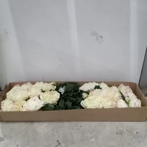 BOXED BRAND NEW 68CM PEONY SPRAY WITH 1FLOWER 1BUD AND 5 LEAVES (CHAMPAGNE) SILK FLOWERS 