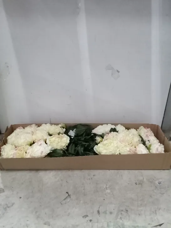 BOXED BRAND NEW 68CM PEONY SPRAY WITH 1FLOWER 1BUD AND 5 LEAVES (CHAMPAGNE) SILK FLOWERS 