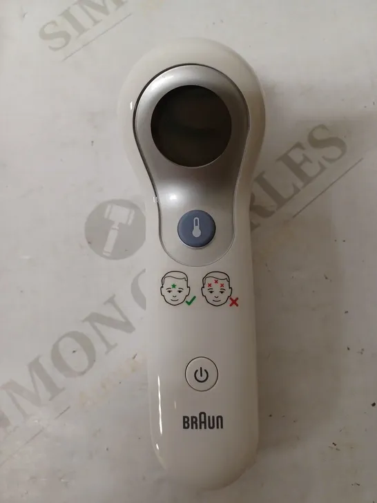 BRAUN NO TOUCH + FOREHEAD THERMOMETER