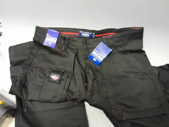 LEE COOPER WORKWEAR BLACK TROUSERS W34/L31