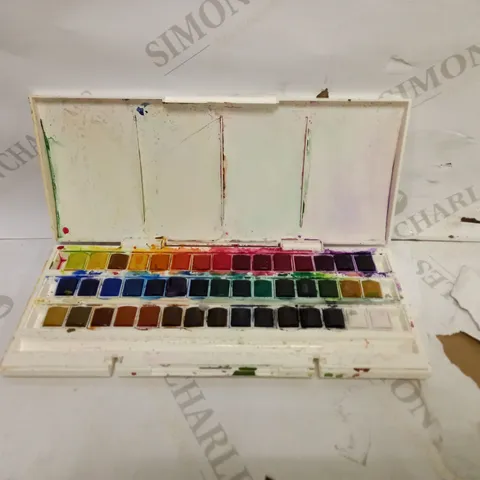 WINSOR & NEWTON WATER COLOUR PAINTS