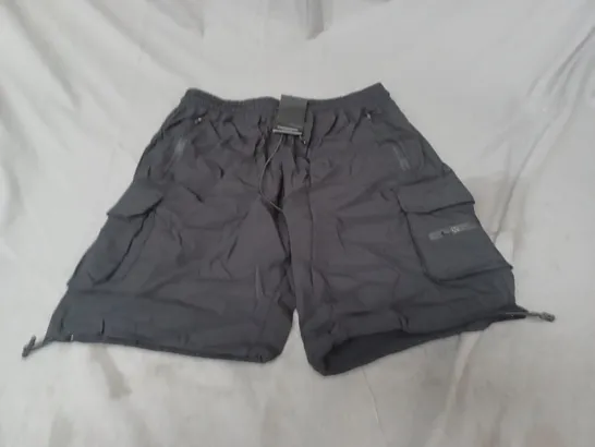 SYENTI CARGO SHORTS SIZE M