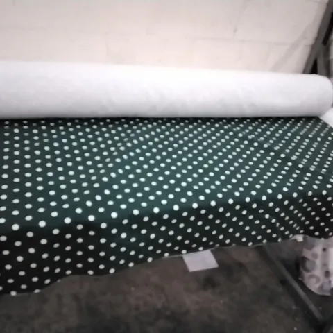 ROLL OF GREEN DOTTED FABRIC SIZE UNSPECIFIED 