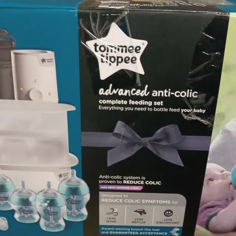 TOMMEE TIPPEE ADVANCED ANTI-COLIC FEEDING SET