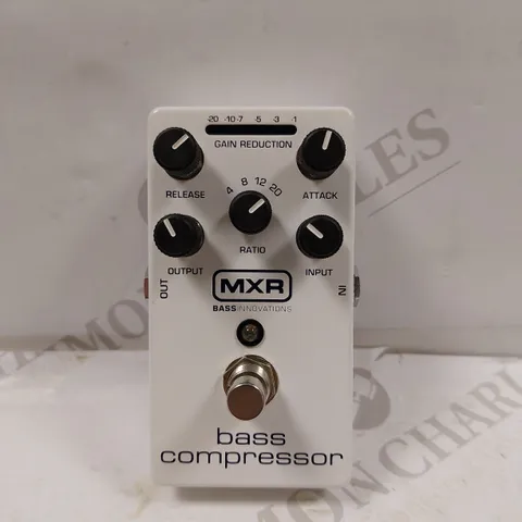 MXR BASS COMPRESSOR GUUITA EFFECTS PEDAL 