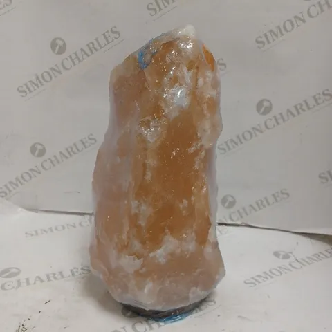 BOXED HIMALAYAN SALT LAMP. 