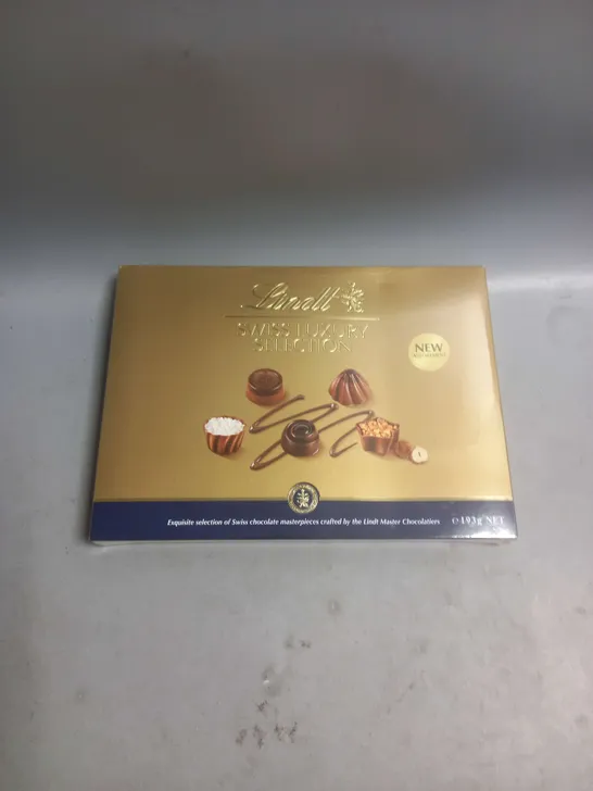 SEALED LINDT SWISS LUXURY SELECTION BOX 193G