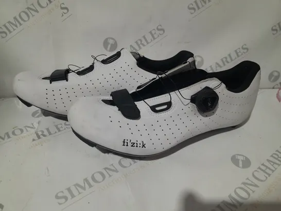 FI'ZI:K PAIR OF BICYCLE SHOES 