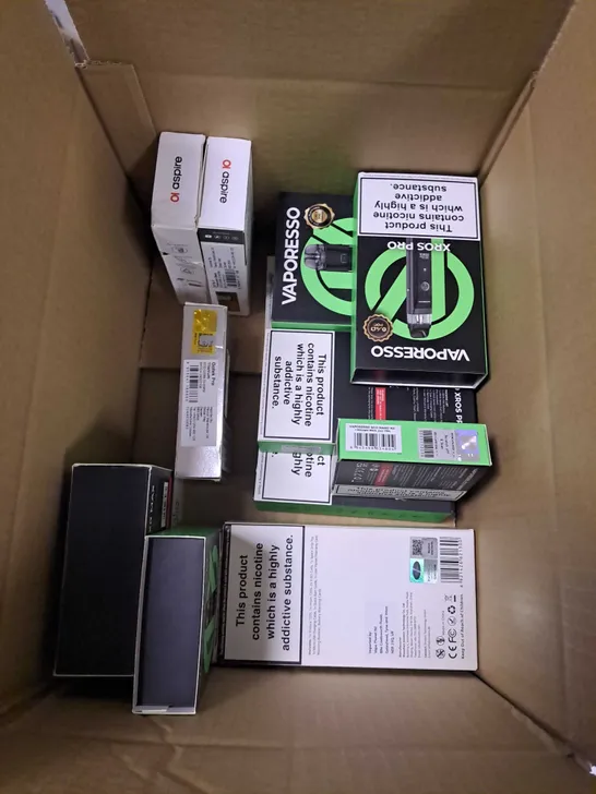 APPROXIMATELY 20 VAPES & E-CIGARETTES TO INCLUDE GEEKVAPE QPOD, VAPORESSO ARMOUR MAX, VOOPOO DRAG 4 ETC