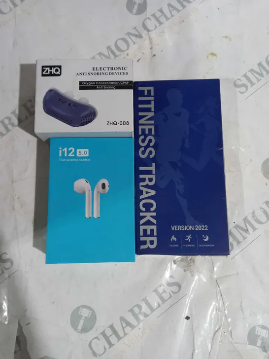 BOX OF APPROXIMATELY 10 ASSORTED HOUSEHOLD ITEMS TO INCLUDE WIRELESS EARBUDS, FITNESS TRACKER, ANTI-SNORING DEVICE, ETC