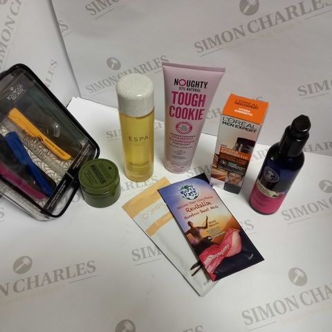 LOT OF APPROXIMATELY 20 ASSORTED HEALTH & BEAUTY ITEMS, TO INCLUDE HOLLYWOOD BROWZER, NEAL'S YARD, ESPA, ETC