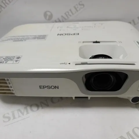 EPSON H435B LCD PROJECTOR