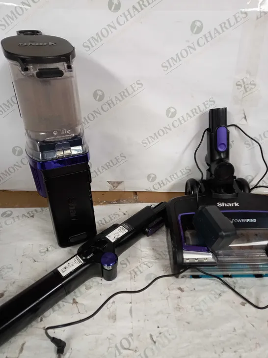 SHARK CORDLESS STICK VACUUM IZ390UKTQ