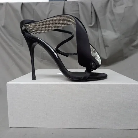 BOXED PAIR OF AREA SERIO ROSSI OPEN TOE HIGH HEELS IN BLACK W. JEWEL EFFECT EU SIZE 39.5