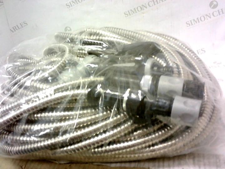 STEEL HOSE PIPE 100FT WITH SPRAYHEAD 3159052Simon Charles Auctioneers