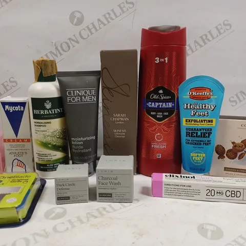 BOX OF APPROX 10 ASSORTED BEAUTY PRODUCTS TO INCLUDE CLINIQUE FOR MEN MOISTURIZING LOTION, SARAH CHAPMAN ULTIMATE CLEANSER, LUMIN DARK CIRCLE DEFENSE, ETC 