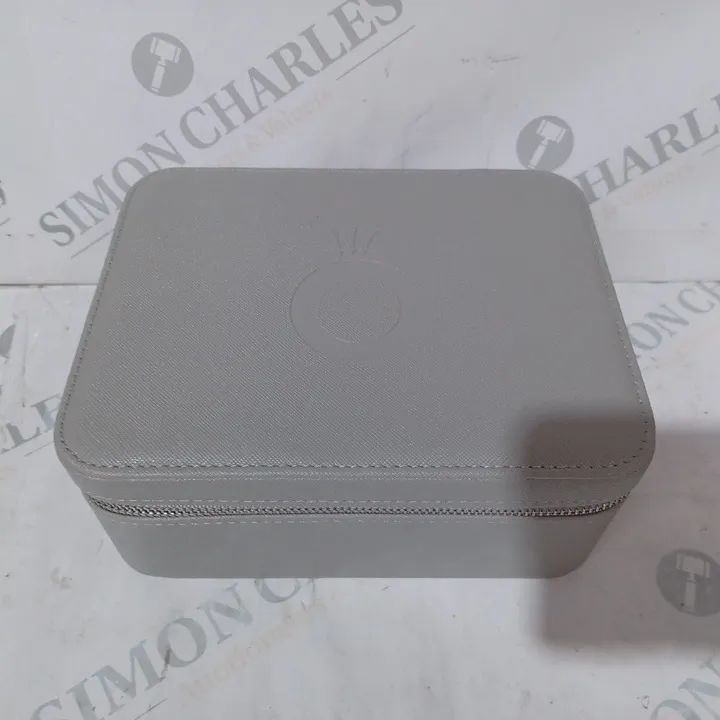 BOXED PANDORA JEWELLERY BOX IN GREY 4478216Simon Charles Auctioneers