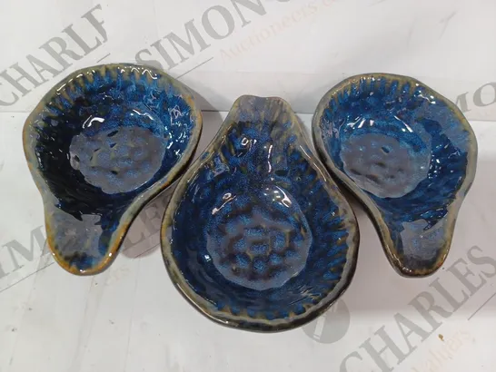 BOXED UNBRANDED CERAMIC SAUCE CUPS IN BLUE